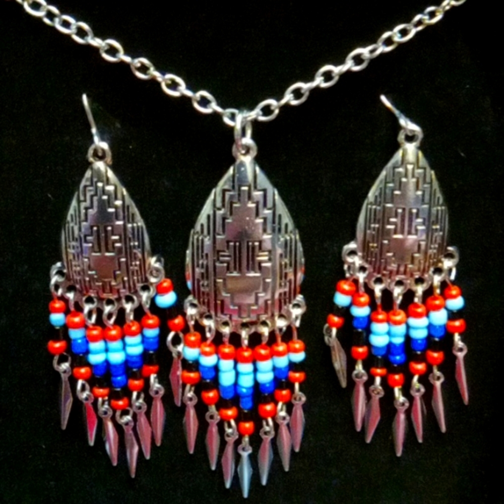 Necklace and earrings set